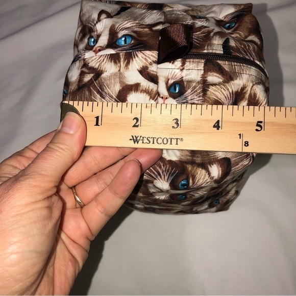 Grumpy Blue Eyed Cat Toiletries Makeup Bag Hand Crafted Brown - Picture 7 of 8